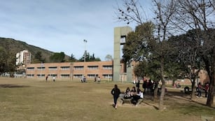 Dolor en Carlos Paz: un alumno perdió la vida después de sufrir una descompensación en el colegio