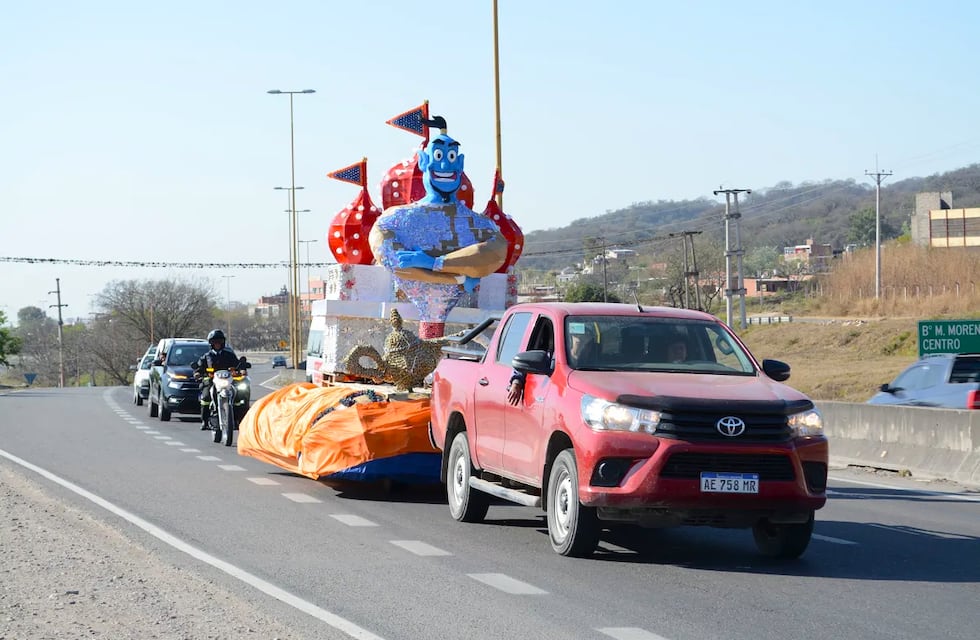 Fiesta de los Estudiantes en Jujuy: preparativos para el primer desfile de carrozas