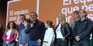 El ex diputado nacional festejó con familia y aliados en el Mercado del Patio.
