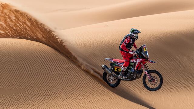 Kevin Benavides hace historia al coronarse campeón del Dakar 2021