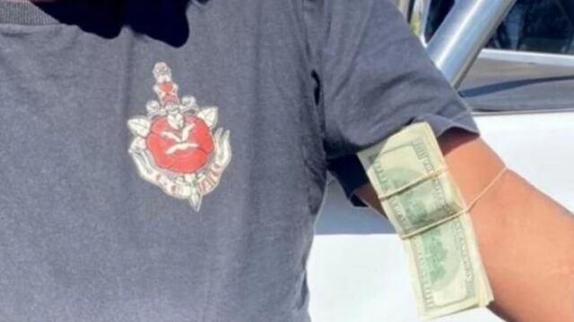 Partió desde San Vicente con dólares adosados a su cuerpo y terminó detenido.