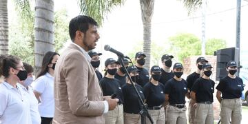 Maximiliano Postovit, junto a agentes de la GUR