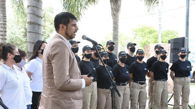 Maximiliano Postovit, junto a agentes de la GUR
