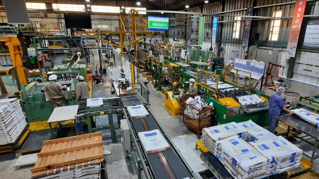 La nueva planta de Arcor tiene capacidad para producir 80 millones de bolsas al año. (Gentileza Arcor)