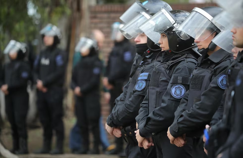 Cuánto gana el personal de la Policía Federal en abril 2025 tras el aumento