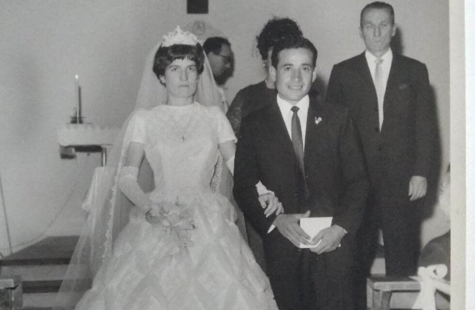 Se conocieron en 1966 por una apuesta y a más de 55 años de casados su amor sigue intacto