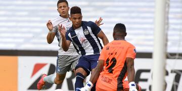 La T, que perdió con Emelec en el debut pero se le puso a tres puntos (La Voz).