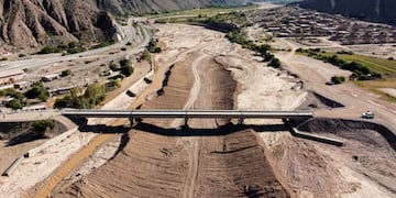 El nuevo puente inaugurado en Purmamarca, cercano al Tren Solar y al barrio Coquena.