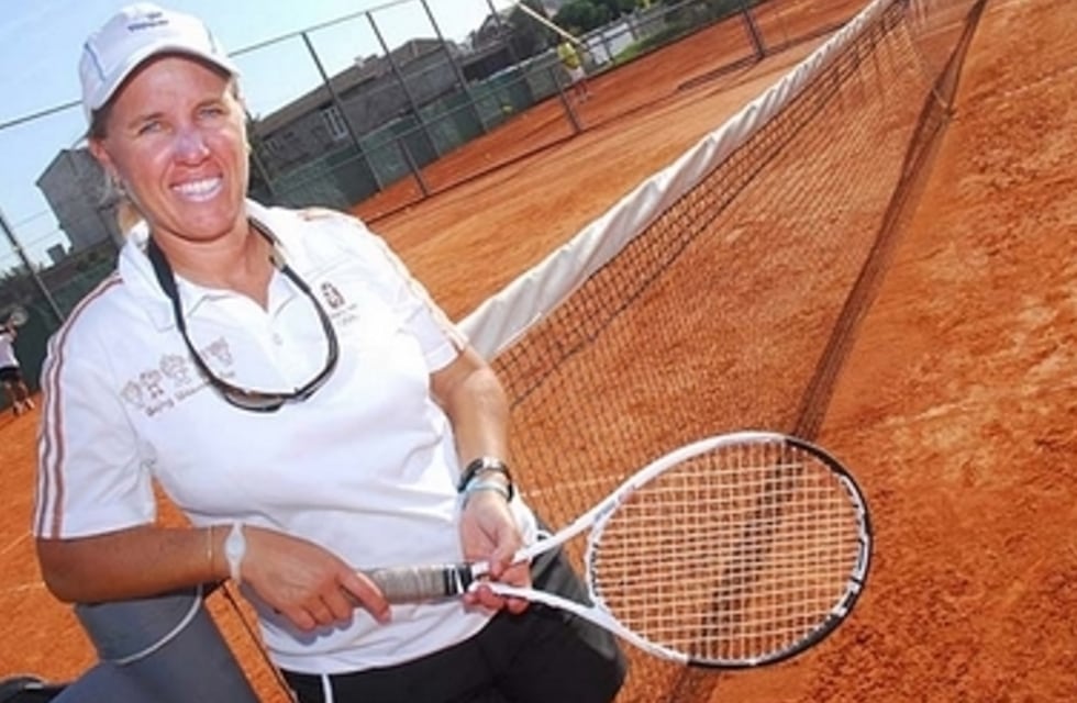 Tres Arroyos: Clínica de Tenis Y disertación sobre Nutrición Y Fisiología del deporte