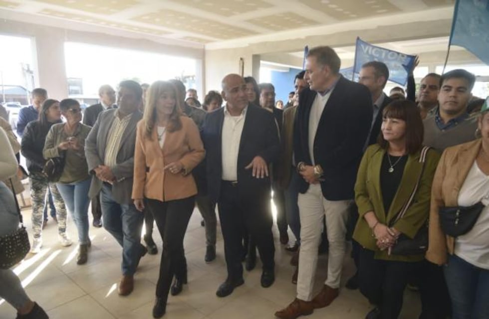 Manzur recorrió obras en Las Talitas