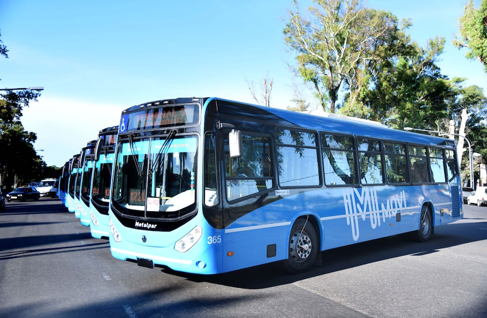 El paro de colectivos continúa en Rosario: reclaman sueldo adeudado y una cuota paritaria del 2020