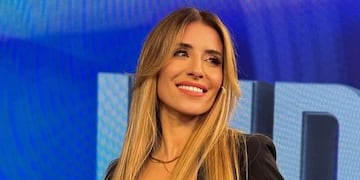 Jean y total white: Mariana Brey se sumó a la tendencia del verano y combinó los must de la temporada