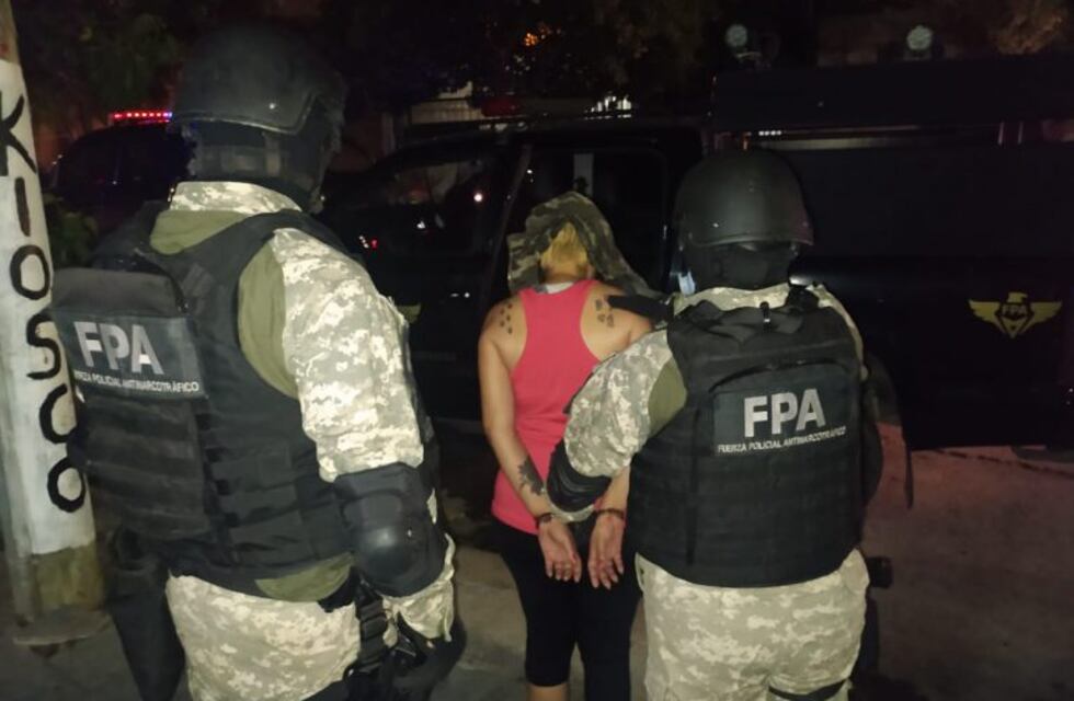 Desbaratan un punto de ventas de drogas en Alto Alberdi: madre e hija detenidas