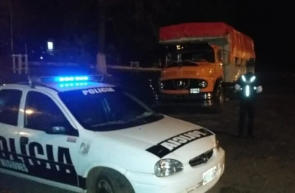 Secuestran contrabando de maíz en Dos de Mayo