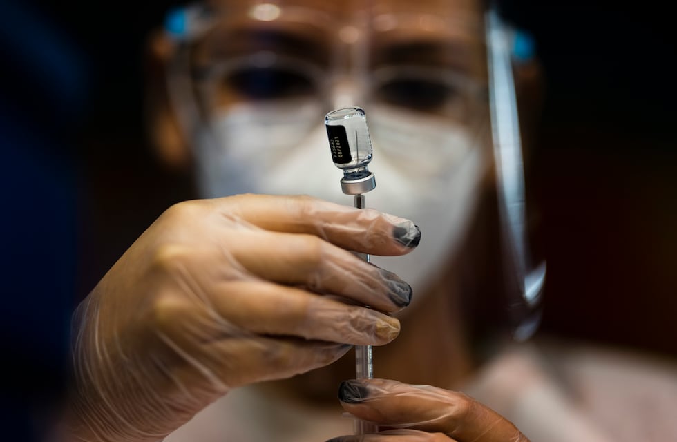 ¿La persona más vacunada del mundo?: se aplicó 217 vacunas contra el covid-19 y no tuvo efectos secundarios