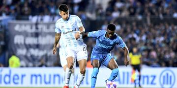 Racing le está ganando a Atlético Tucumán y sueña con la Liga Profesional.