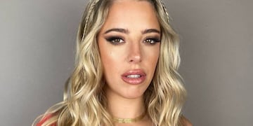 Desde Pinamar, Nati Jota conquista con su look azul: transparencias, top y microbikini.