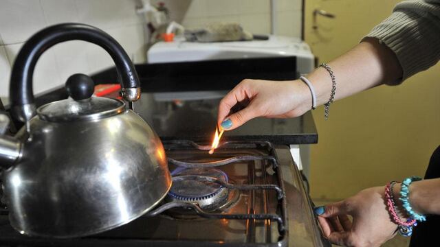 La pareja se olvidó el horno encendido.