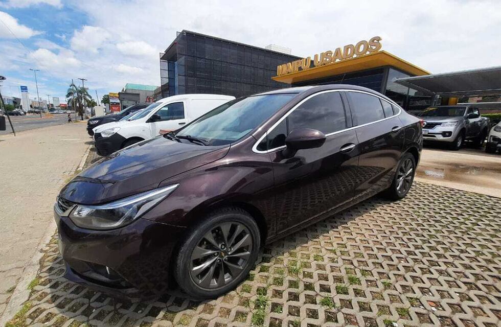 El Gobierno revisará la información patrimonial de quienes compren autos de más de $5 millones