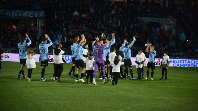 Belgrano y la formación que salió a jugar ante Deportivo Riestra. A cancha llena en el Gigante (La Voz).