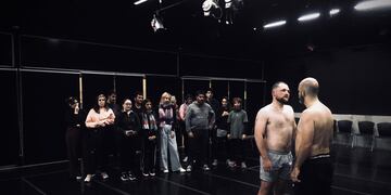 "La política del tiempo" es una obra rafaelina, surgida del Laboratorio de Teatro I