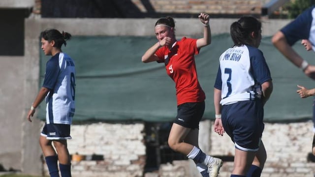 La puntaltense Sofía Mattos volvió a convertir para la Liga del Sur. (Foto: Emmanuel Briane-La Nueva).