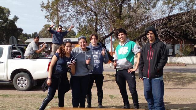 La Escuela de Aprendices colaboró con la reparación de los bancos del circuito de la Salud
