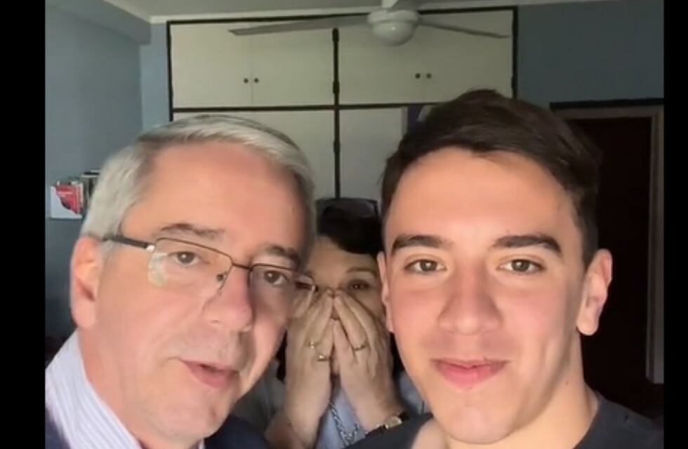 Usó un filtro de TikTok y el resultado emocionó hasta las lágrimas a su papá