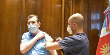 Comenzó la campaña de vacunación antigripal 2021 en Santiago