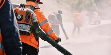 Comenzaron los trabajos de demarcación de la avenida Héroes de Malvinas en toda su extensión; se realizan entre la Municipalidad de Ushuaia y Vialidad Nacional.