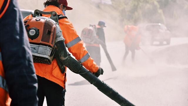 Comenzaron los trabajos de demarcación de la avenida Héroes de Malvinas en toda su extensión; se realizan entre la Municipalidad de Ushuaia y Vialidad Nacional.