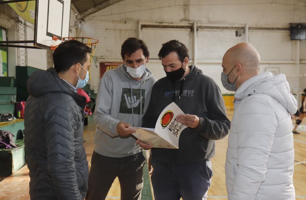 Continúa la entrega de ayudas económicas a clubes locales