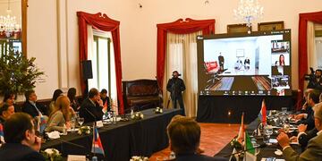 Gobernadores del Norte Grande y el Litoral mantuvieron una videoconferencia con autoridades de Port Miami.