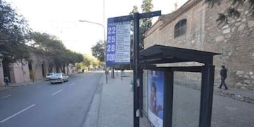 El lunes no habrá transporte de pasajeros, por 24 horas (La Voz).