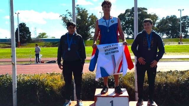 Un total de 8 medallas acumuló Coronel Rosales en los provinciales u 16 y u 18 de atletismo.