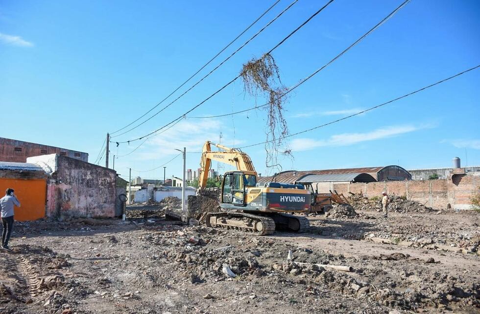 Avanza la construcción de viviendas para 203 familias en los barrios Toba, El Timbó y Chacra 24