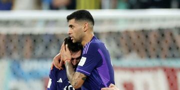 "El Cuti" Romero posteó una foto con Lionel Messi y escribió: "Hasta la muerte con esta banda". (@CutiRomero2)