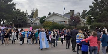 Cacerolazo frente a la casa de Cristina Kirchner (@SEGCan).