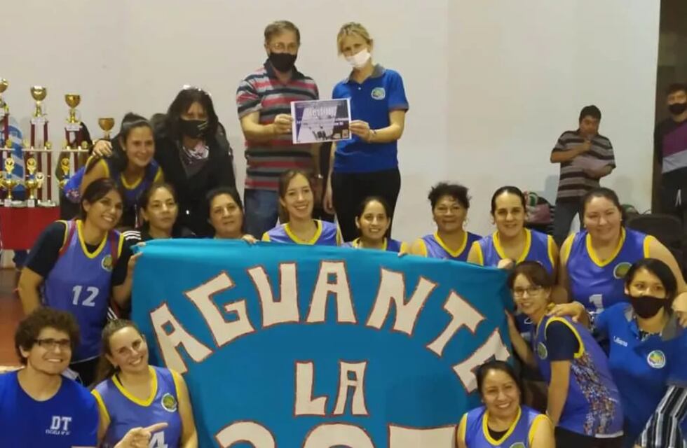 Semana de deporte en Wanda: culminó el campeonato de voley femenino y futsal masculino
