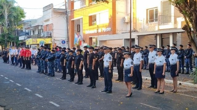 Homenaje y ascenso post mortem para el bombero que perdió la vida en un incendio en Posadas.
