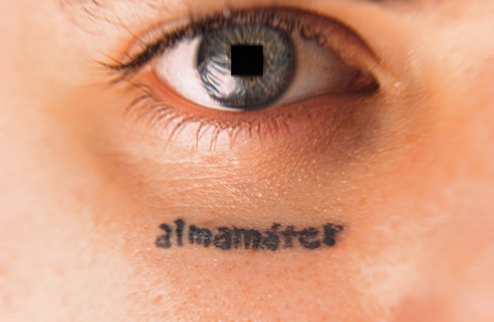 Asan está de estrenó con el lanzamiento de “Almamáter”, su álbum debut