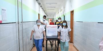 Llegaron a la provincia las primeras 500 vacunas correspondientes a la segunda dosis del personal de salud.