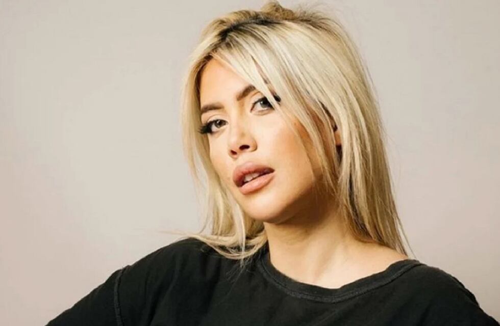 Wanda Nara modeló en lencería transparente y reveló sus secretos de belleza