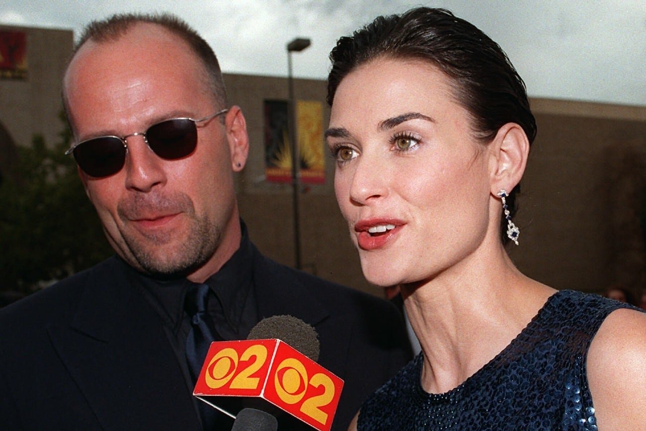 Bruce Willis y Demi Moore, en la entrega de los Emmy de 1997. Por entonces formaban uno de los matrimonios más potentes de Hollywood. (AP)