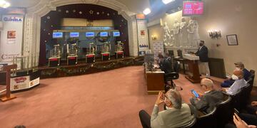 El sorteo se realizó sin público por la pandemia. (Lotería de Córdoba)