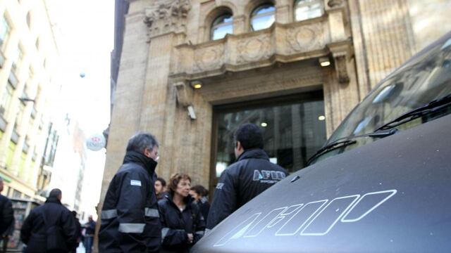 HSBC. Durante unos allanamientos de la Afip por evasión en el mes de agosto (DYN).