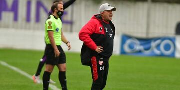 Vázquez se fue contento por el resultado pero reconoció que todavía les falta bastante (Foto: Federico López Claro).