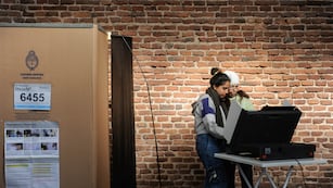 Problemas con el voto electrónico. Foto Federico Lopez Claro