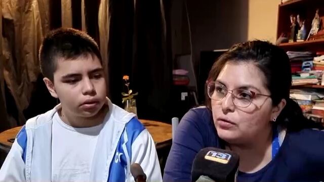Él es Nicolás Ramírez, el pequeño de 12 años que padece hipoplasia radial bilateral.
