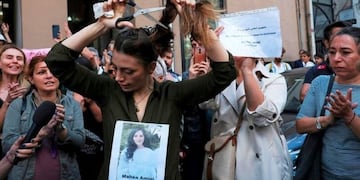 Algunas de las mujeres en las manifestaciones de Irán.